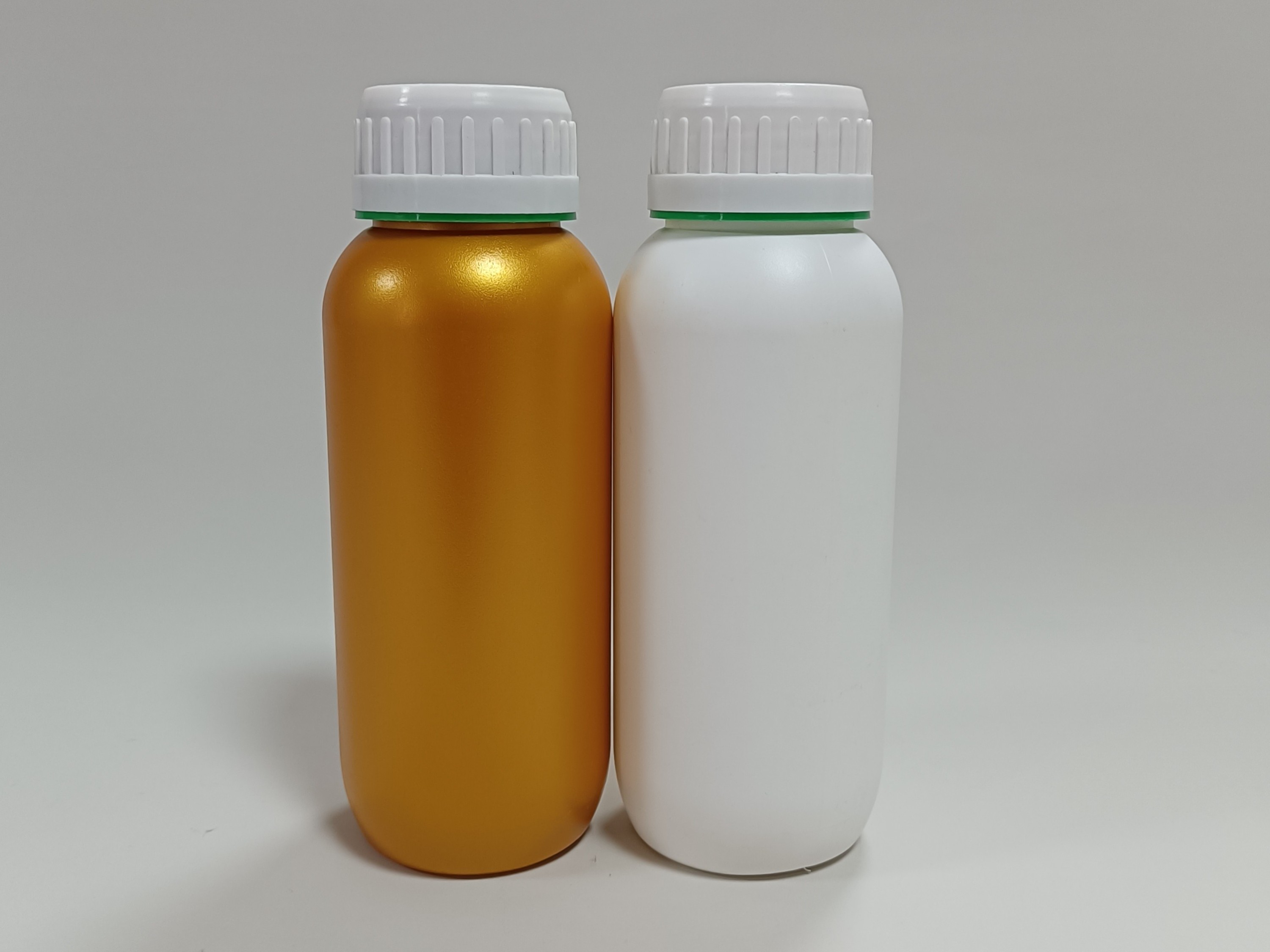 農藥常使用的pe塑料瓶和pe阻隔瓶有啥區(qū)別呢？